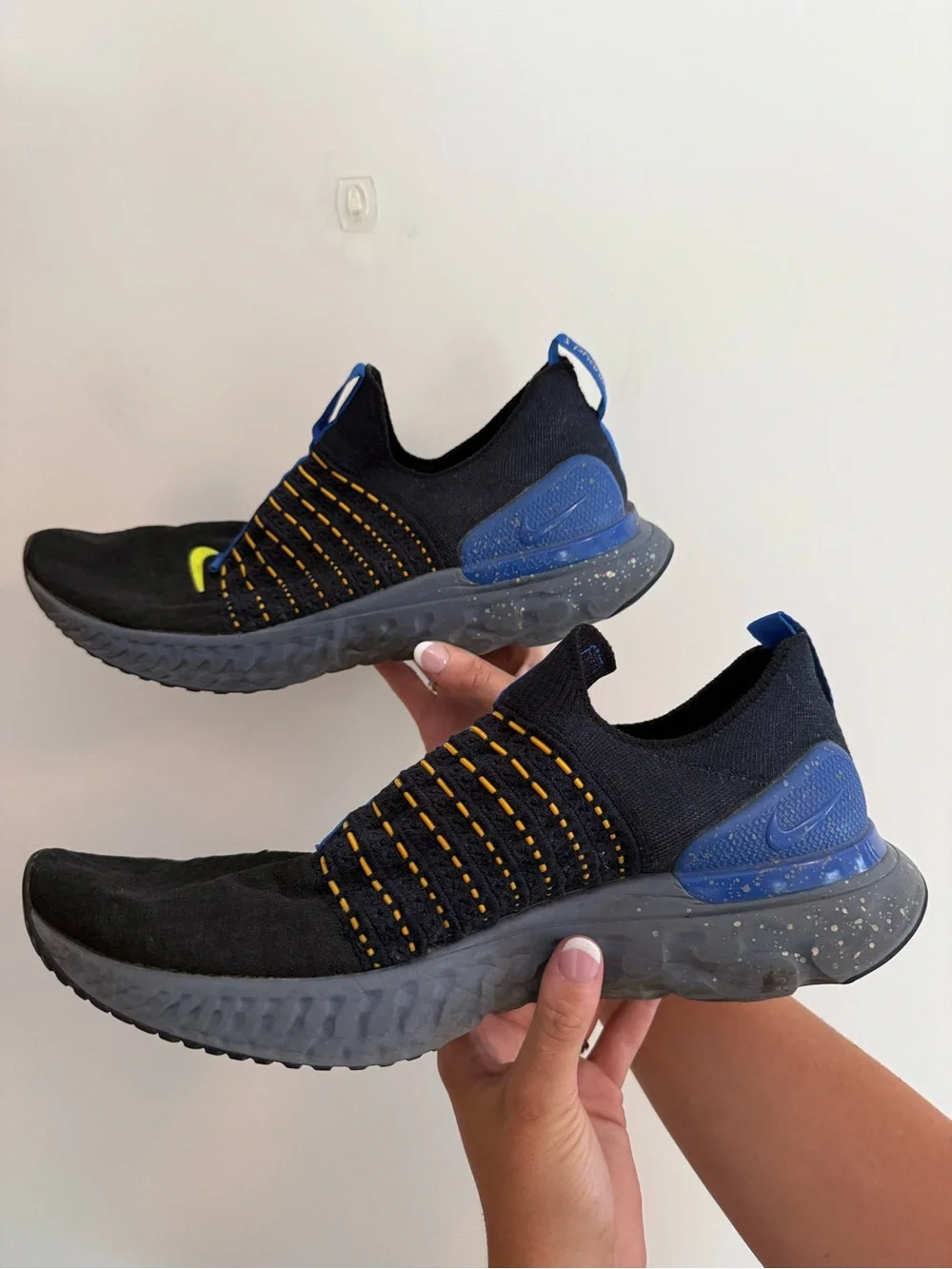 Nike Phantom Men’s Slip-On Knit Runners